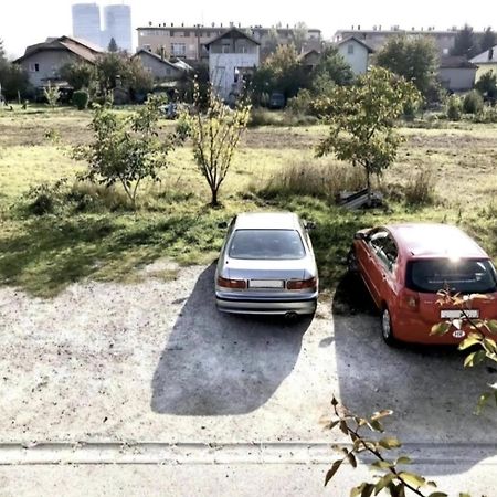 Slatka Sobica Za Dvoje Sa Upotrebom Zajednicke Kuhinje I Kupaonice Zagreb Dış mekan fotoğraf