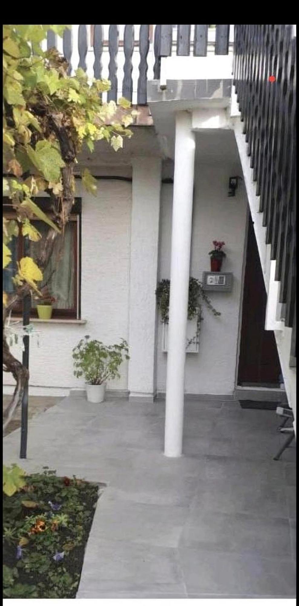 Slatka Sobica Za Dvoje Sa Upotrebom Zajednicke Kuhinje I Kupaonice Zagreb Dış mekan fotoğraf